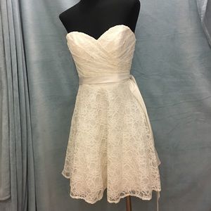Flirty wedding dress! Size 10 sample
